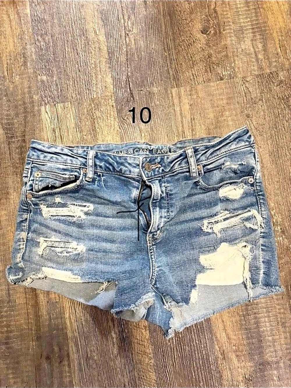 American Eagle Distressed Blue Jean Shorts Size 10